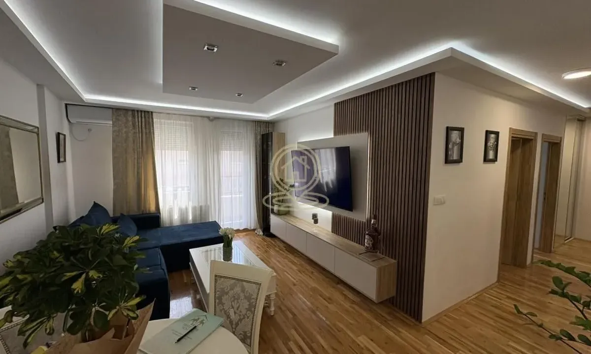 Prodaja, trosoban stan, 58m², Salajka, Novi Sad Sve Podlokacije