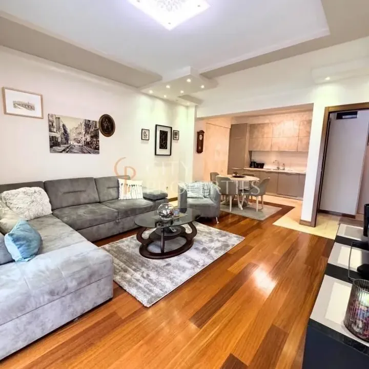 Izdavanje, stan, 76m², Centar, Podgorica