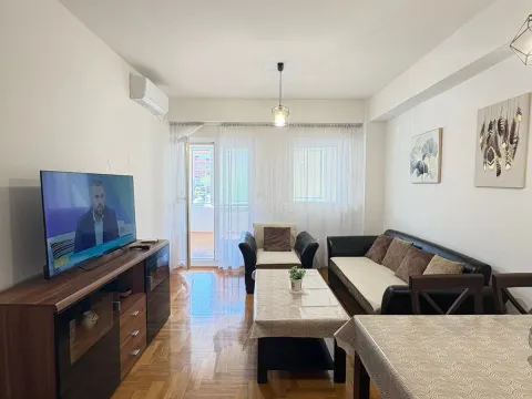 Rent, two bedroom apartment, 60m², City Kvart, Podgorica - image 5