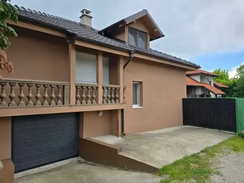 Kuća in Centar