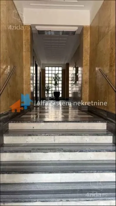 Rent, office space, 223m², Kalenić Pijaca, Vračar Sve Podlokacije