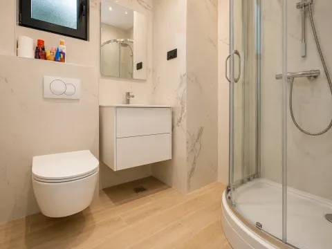 Rent, house, 180m², Donja Gorica, Podgorica - image 13