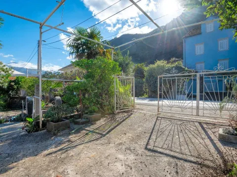 Prodaja, kuća, 300m², Stoliv, Kotor - image 7