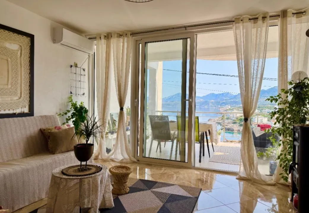 Rent, two bedroom apartment, 60m², Hladna Uvala, Bar