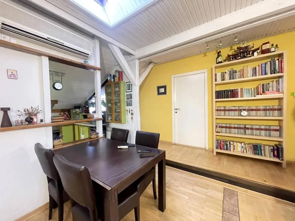 Sale, apartment, 138m², Lekino Brdo, Voždovac Sve Podlokacije