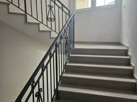 Sale, two bedroom apartment, 60m², Sutomore, Bar - image 11