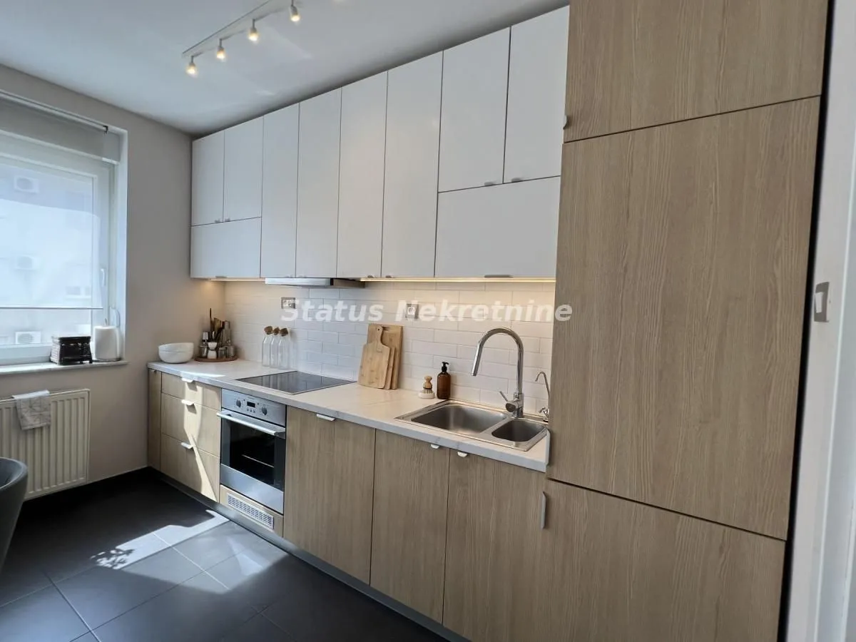 Sale, four bedroom apartment, 102m², Cara Dušana, Novi Sad Sve Podlokacije