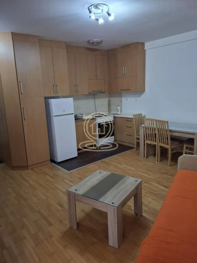 Izdavanje, dvosoban stan, 46m², Novo naselje, Novi Sad