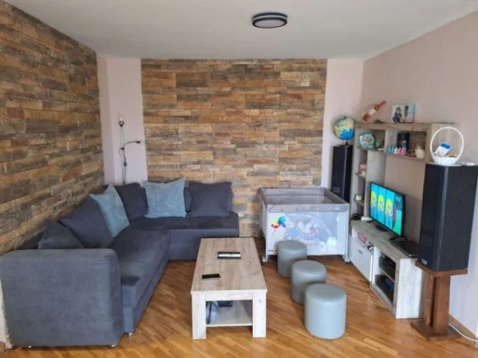 Prodaja, trosoban stan, 71m², Salajka, Novi Sad Sve Podlokacije
