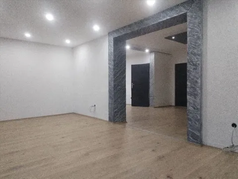 Rent, office space, 55m², Sremčica, Beograd - image 12