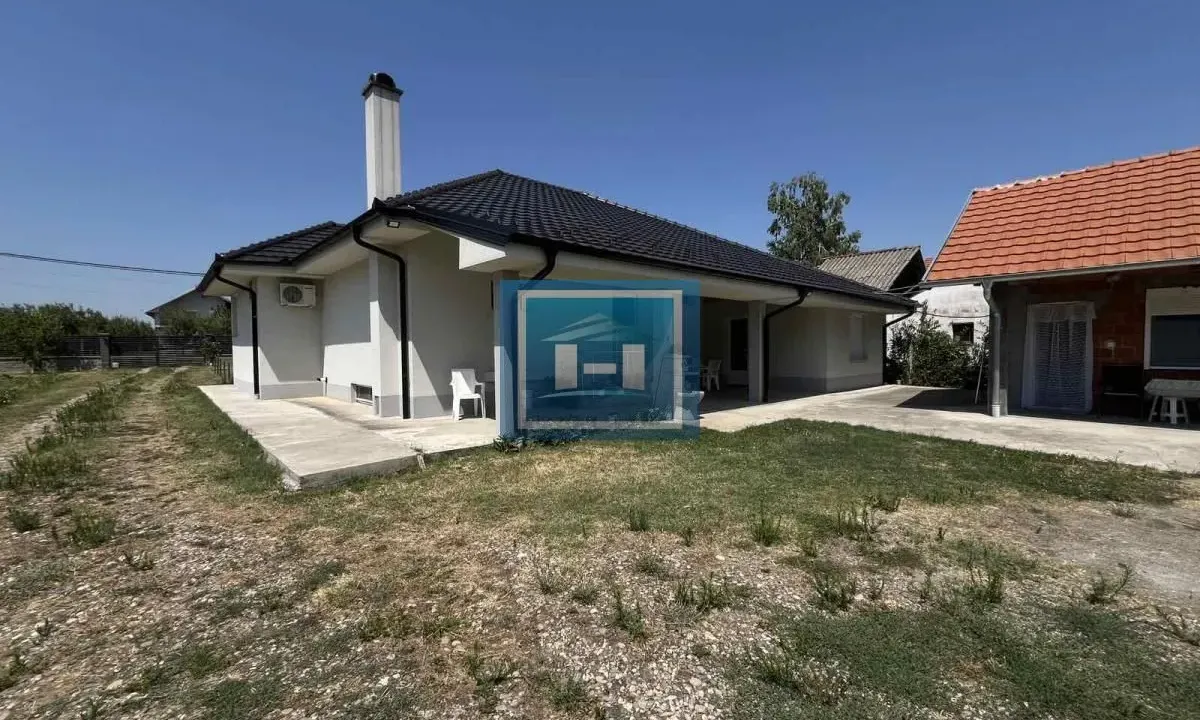 Prodaja, kuća, 271m², Šantarovac, Jagodina