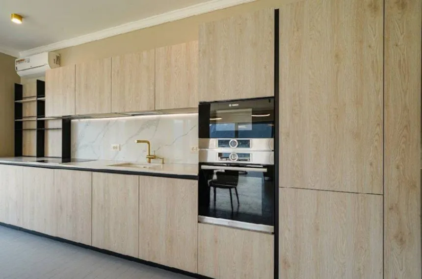 Prodaja, trosoban stan, 158m², Dobrota, Kotor