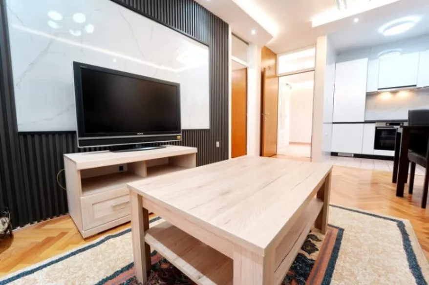 Izdavanje, jednosoban stan, 45m², Preko Morače, Podgorica