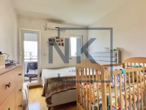 Prodaja, trosoban stan, 78m², Stari Aerodrom, Podgorica - image 12