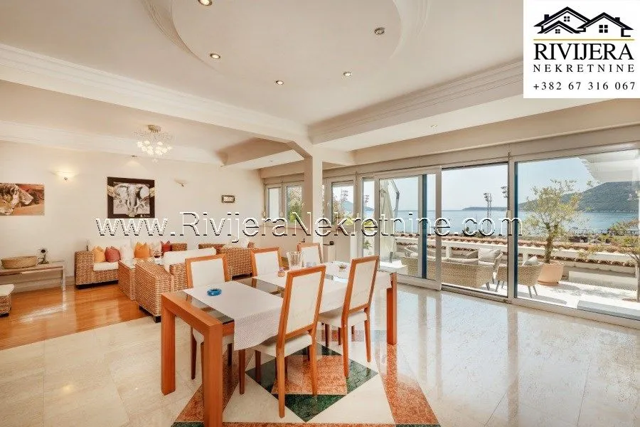 Prodaja, trosoban stan, 244m², Centar, Herceg Novi