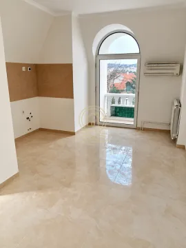 Rent, house, 360m², Zvezdara Sve Podlokacije, Beograd - image 9
