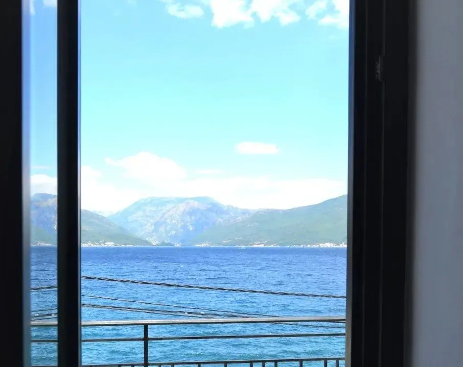 Prodaja, trosoban stan, 122m², Krašići, Tivat