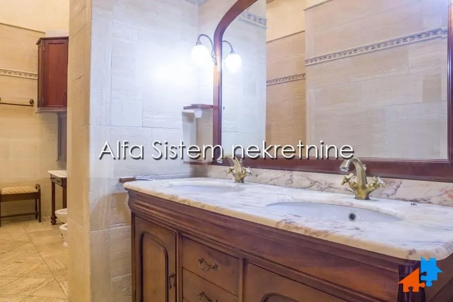 Izdavanje, četvorosoban stan, 222m², Tašmajdan, Palilula Sve Podlokacije
