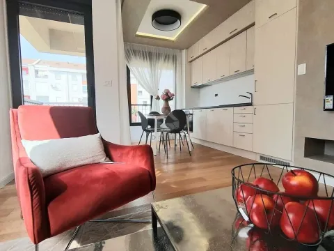 Sale, one bedroom apartment, 45m², Blok 6, Podgorica - image 3