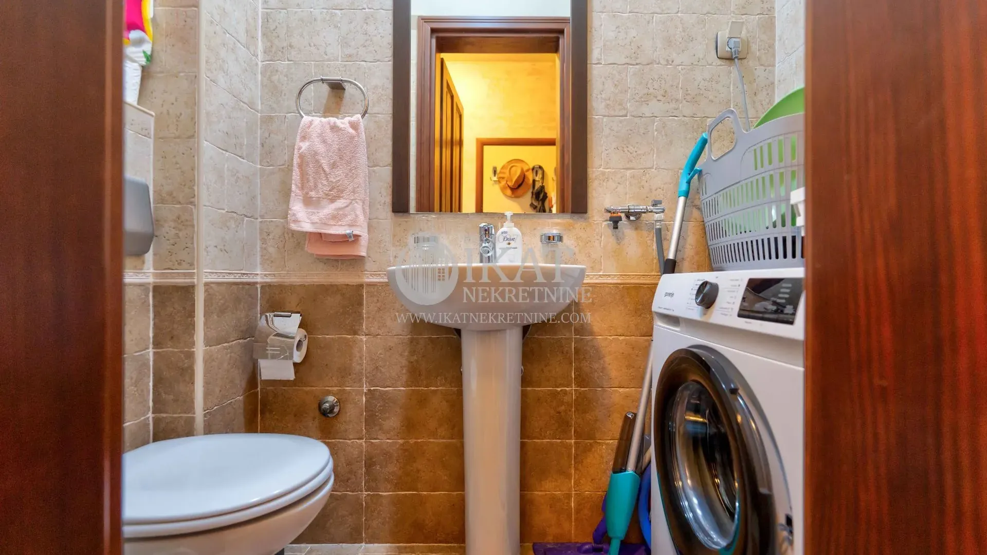 Prodaja, četvorosoban stan, 90m², 25. Maj, Zlatibor