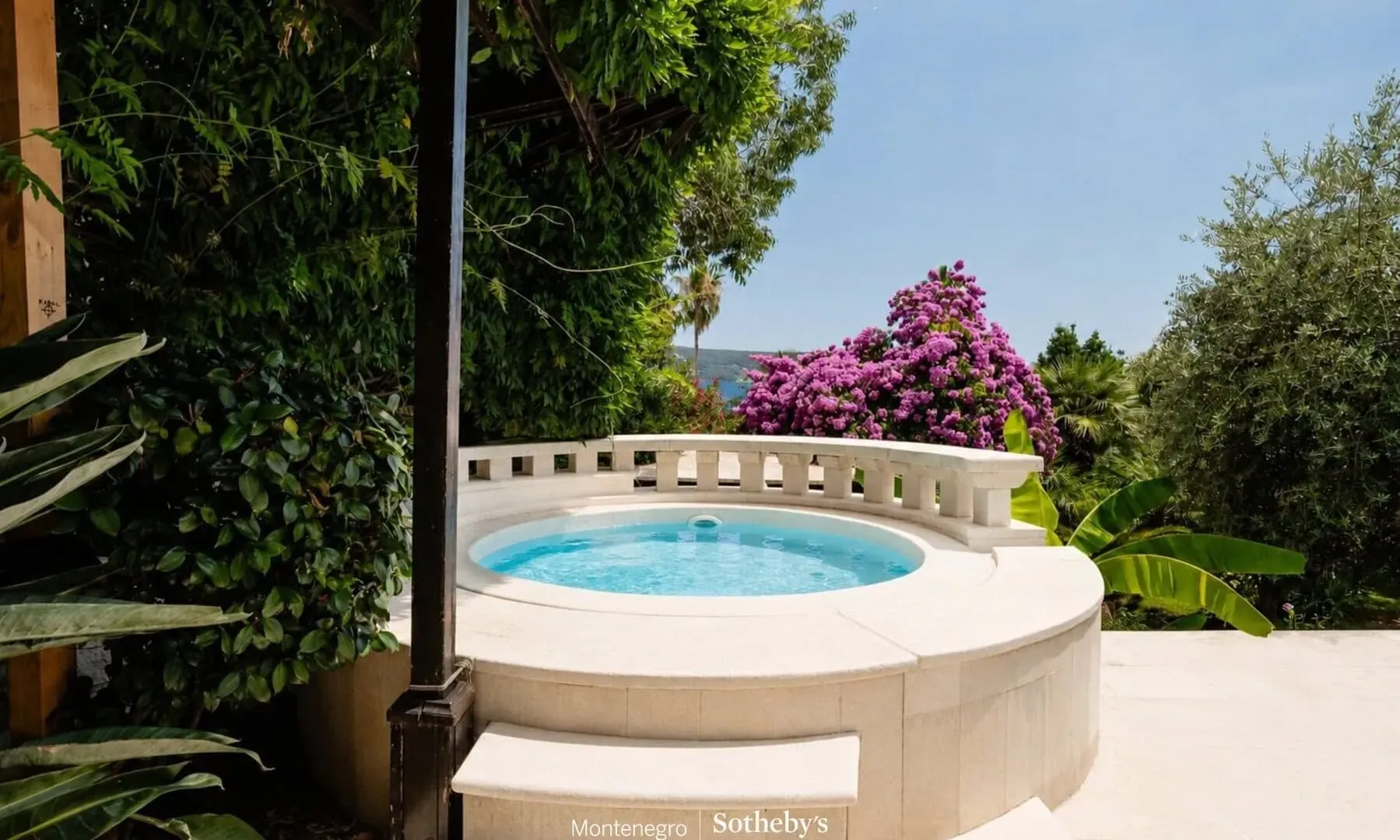 Sale, house, 233m², Savina, Herceg Novi