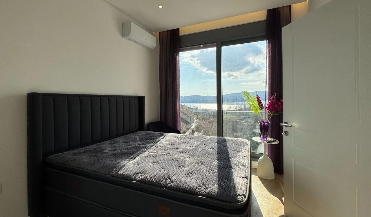 Prodaja, dvosoban stan, 76m², Tivat, Crna Gora