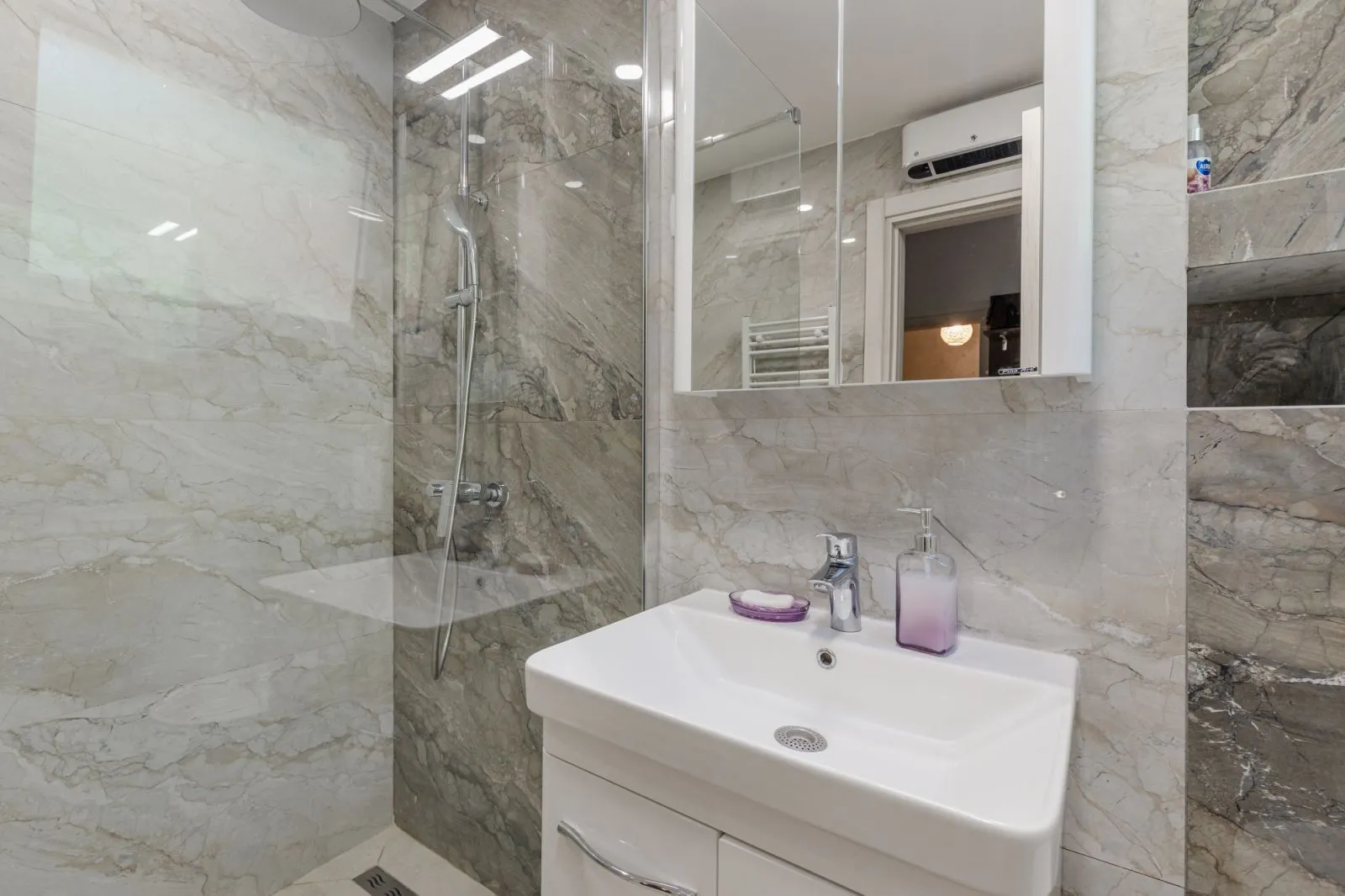 Stan-na-dan, jednosoban stan, 16m², Savina, Herceg Novi