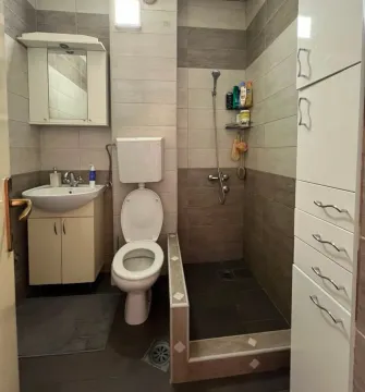Prodaja, jednosoban stan, 48m², Pejton, Podgorica - image 7
