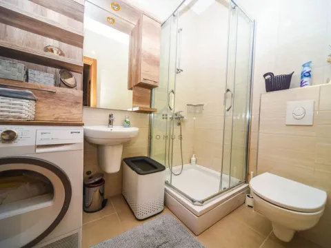 Prodaja, dvosoban stan, 63m², City Kvart, Podgorica - image 9