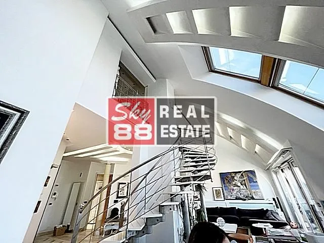 Prodaja, četvorosoban stan, 182m², Kalenić Pijaca, Vračar Sve Podlokacije