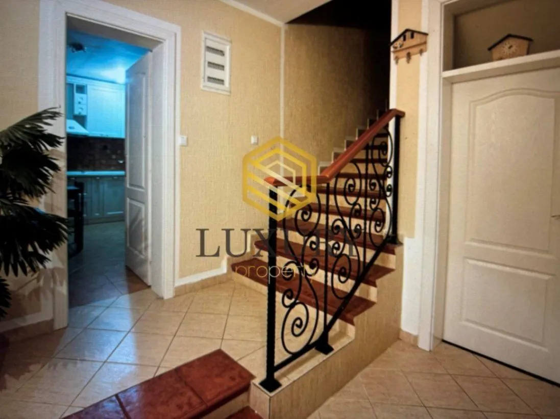 Rent, house, 200m², Donja Gorica, Podgorica