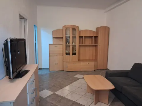 Rent, one bedroom apartment, 40m², Bjeliši, Bar - image 2