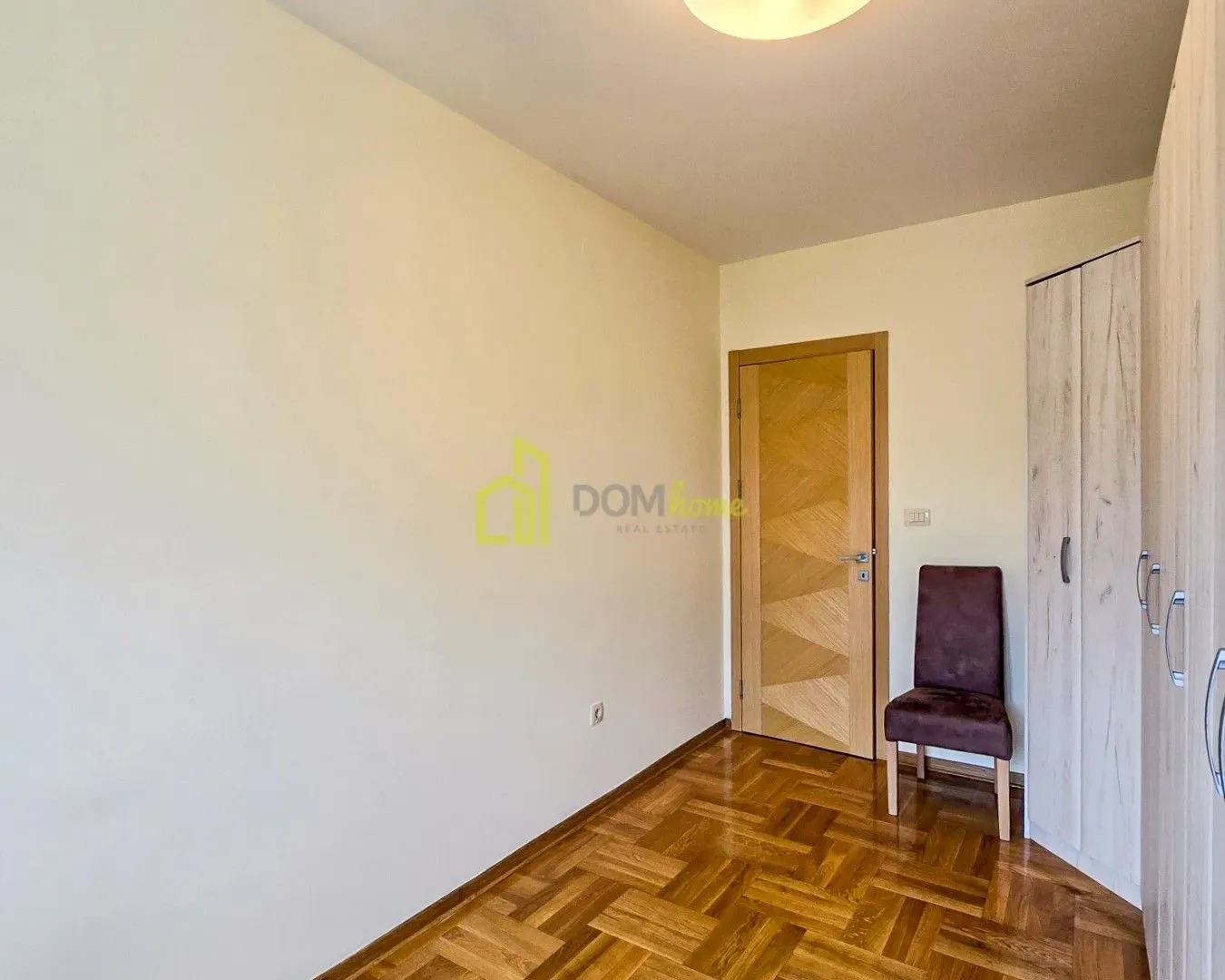 Izdavanje, trosoban stan, 95m², Momišići, Podgorica