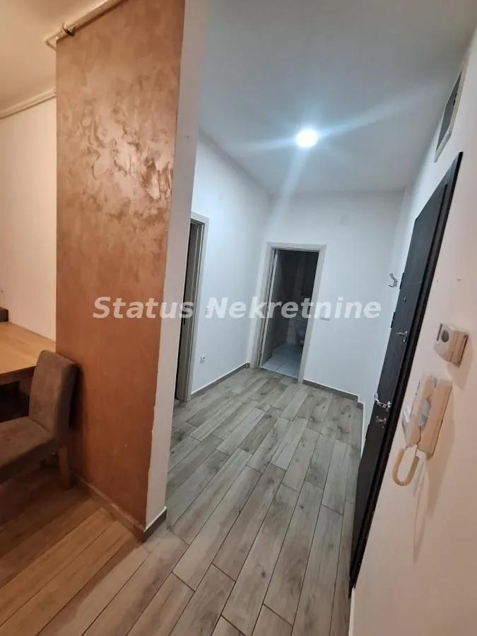 Prodaja, jednosoban stan, 46m², Centar, Inđija