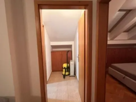 Prodaja, jednosoban stan, 56m², Stari Aerodrom, Podgorica - image 11