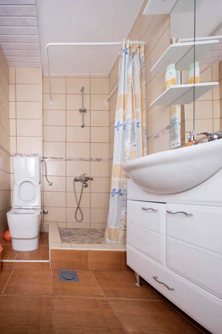 Sale, house, 300m², Krimovica, Kotor