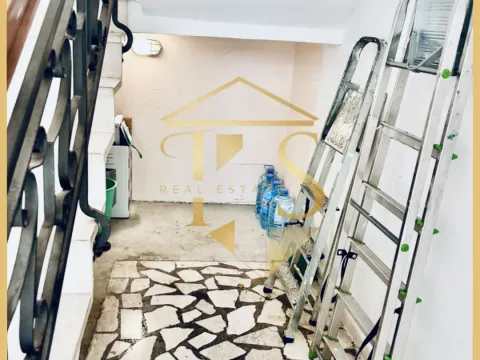 Izdavanje, jednosoban stan, 100m², Kalimanj, Tivat - image 9