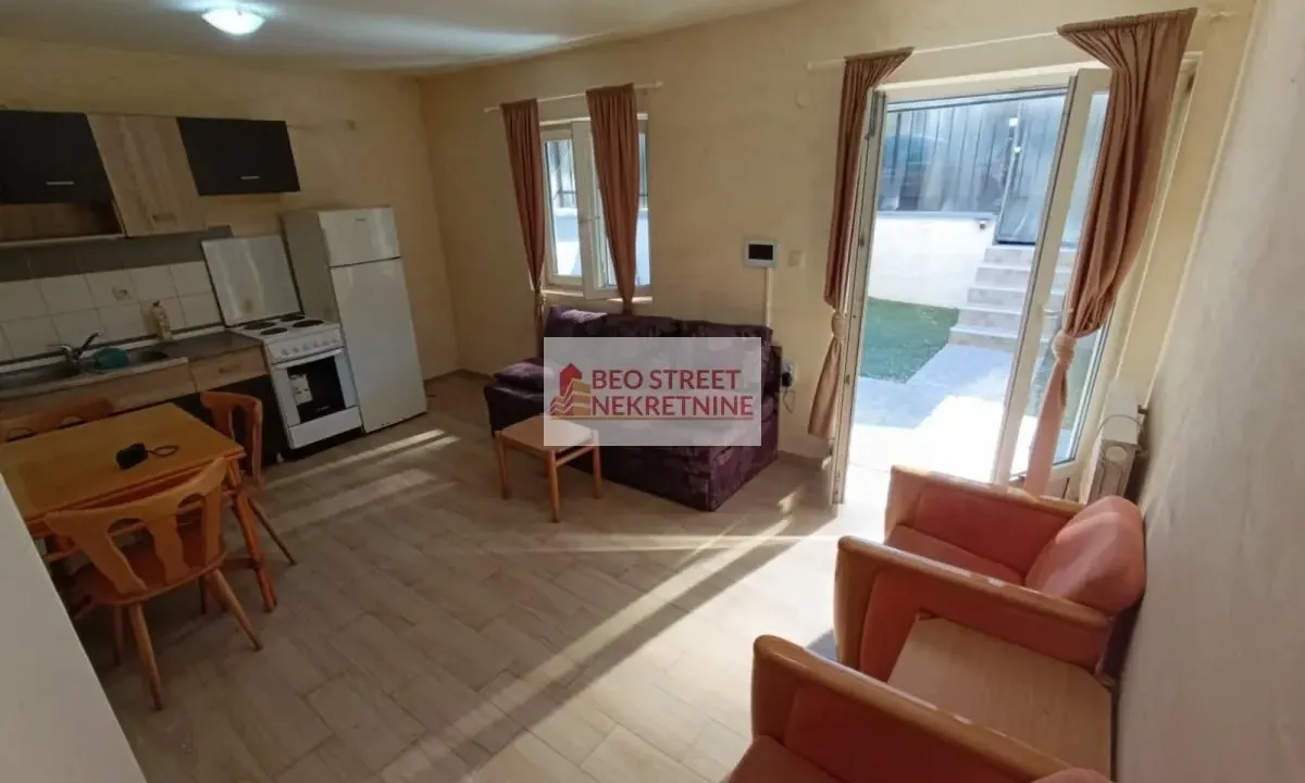 Izdavanje, dvosoban stan, 41m², Olimp, Zvezdara Sve Podlokacije