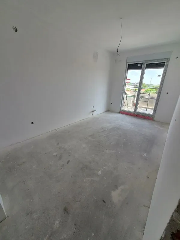 Prodaja, četvorosoban stan, 111m², Pančevo, Srbija