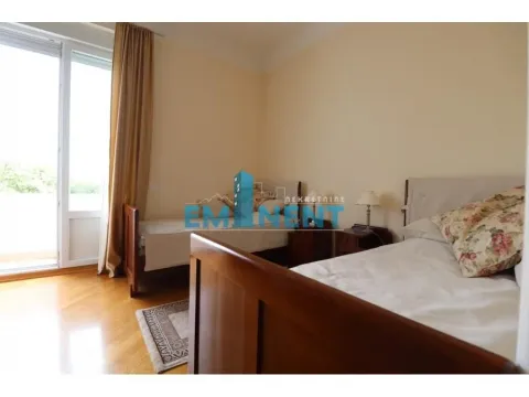 Izdavanje, trosoban stan, 90m², Vračar Sve Podlokacije, Beograd - image 7