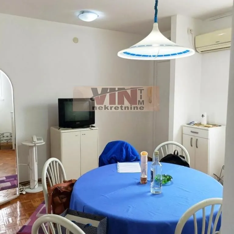 Izdavanje, dvosoban stan, 67m², Altina, Beograd
