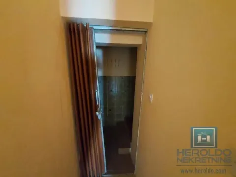 Sale, office space, 84m², Centar, Jagodina - image 12