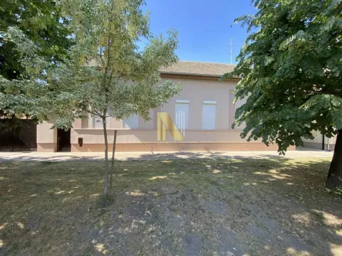 Prodaja, kuća, 275m², Bečej, Novi Sad