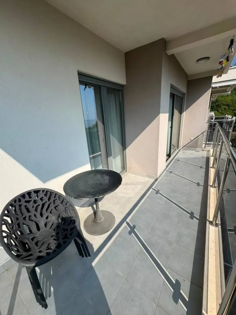 Rent, two bedroom apartment, 86m², Bečići, Budva