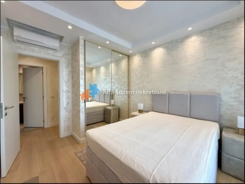 Rent, four bedroom apartment, 122m², Savski Venac, Beograd