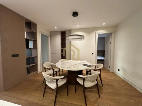 Izdavanje, četvorosoban stan, 143m², Cvetni Trg, Vračar Sve Podlokacije - image 10