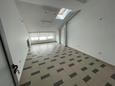 Rent, office space, 245m², Bulevar Oslobodjenja, Novi Sad Sve Podlokacije - image 19