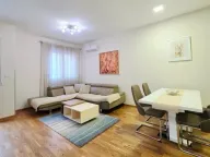 Izdavanje, dvosoban stan, 70m², City Kvart, Podgorica - image 1