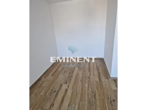 Prodaja, trosoban stan, 80m², Zemun Gornji Grad, Zemun Sve Podlokacije - image 3