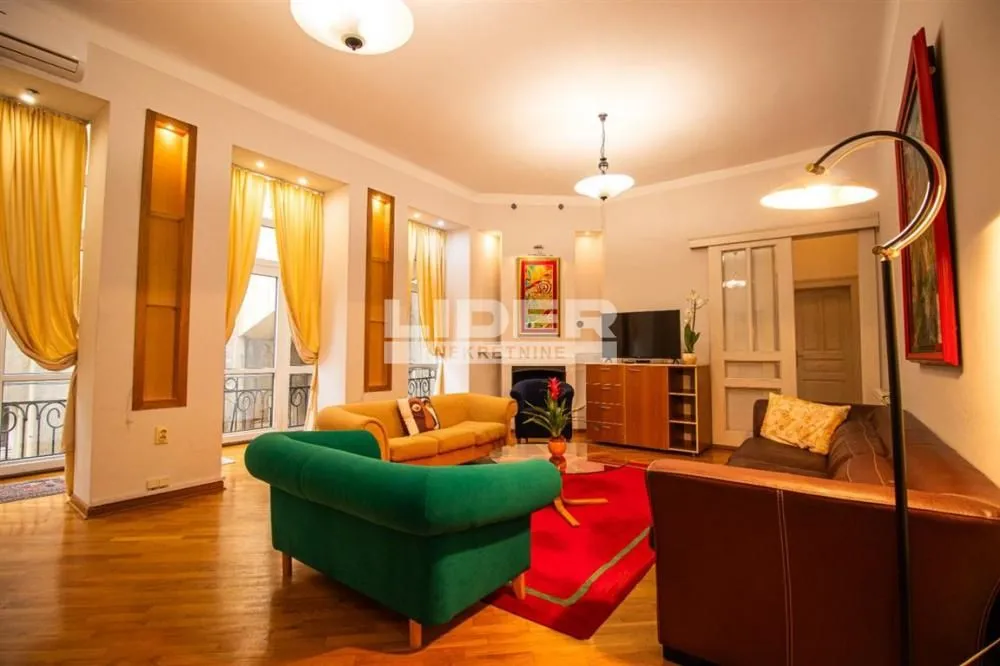 Izdavanje, četvorosoban stan, 160m², Stari Grad, Beograd